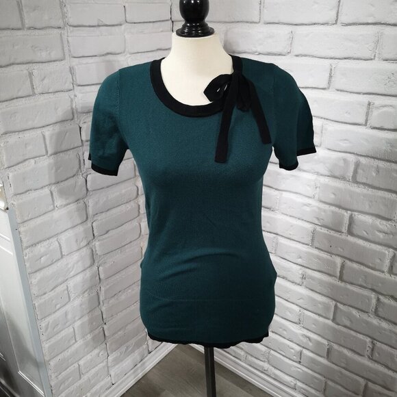 NWOT Ricki's Ladies Size Small Green with Black Trim Short Sleeves Sweater - Picture 1 of 9